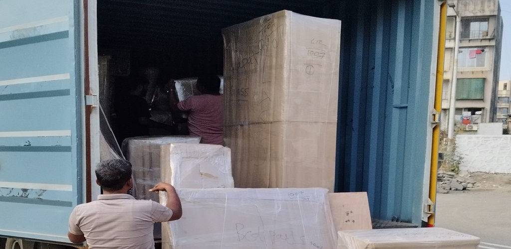 loading SRS Packers & Movers